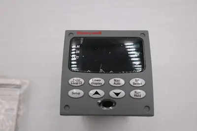 NEW HONEYWELL DC3500-C0-0000-110-00000-E0-0 PROCESS CONTROLLER STOCK 4827-A