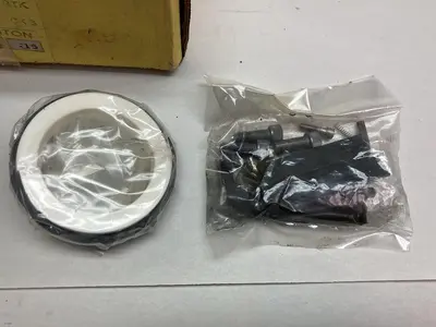 New | in-Stock CHESTERTON 221-SPX Seals & Gaskets Ohio US | Surplus Asset Holdings #1520452