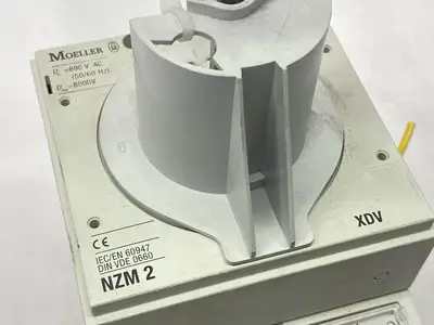 USED EATON MOELLER CIRCUIT BREAKER 3-POLE 40A 690VAC/750VDC W/NZM2-XDV