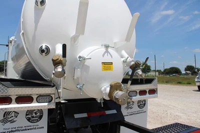 New | in-Stock 2027 MACK MD7 Septic/Sewer/Vacuum Trucks Texas US | Roll Off Truck World #1491897