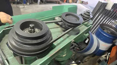 Used GRIZZLY A1SA Vertical Mills Ontario CA | Avo's Machinery Equipment Inc. #1368341