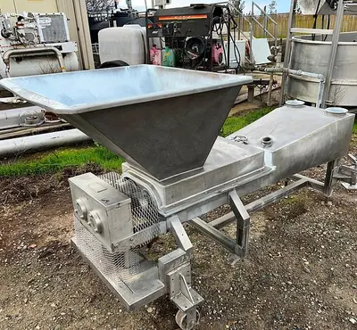 USED STAINLESS STEEL FABRICATION COMPANY 700