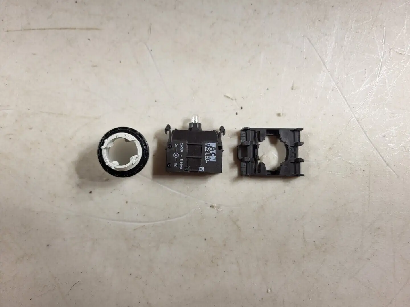NEW EATON M22-L-W-W