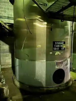 used 5600 gal stainless steel tank