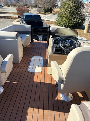 New | in-Stock 2026 BENTLEY PONTOONS 223 LEGACY NAVIGATOR Boats (Misc) Virginia US | Affordable Outdoors #1638042
