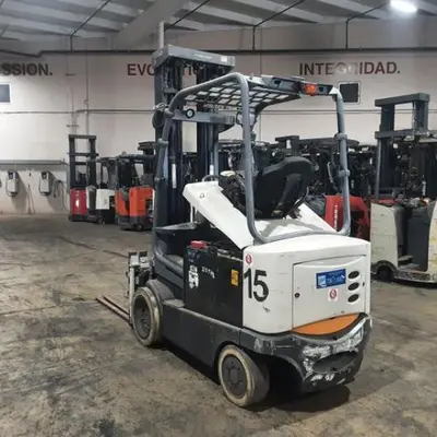 USED 2019 CROWN FC5225-60