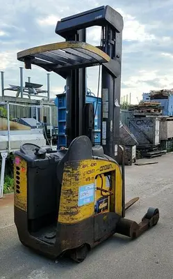 USED 2000 CROWN RR5000