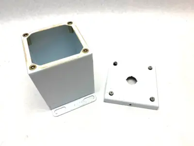 Used SAGINAW CONTROL & ENGINEERING PUSHBUTTON ENCLOSURE 4" X 4" WHITE STEEL Electrical Boxes | Maverick Industrial Sales #1119869