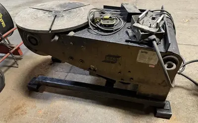 27.5" ESAB POWERED WELDING POSITIONER WITH ADJUSTABLE TILT. STOCK # 0545926