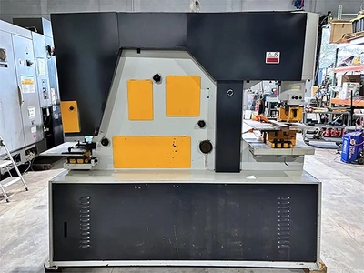 USED 2023 VERONA V2