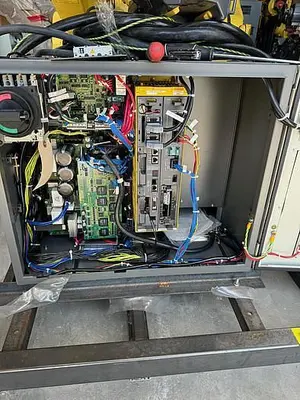 Used FANUC M-710IC/20L 6 AXIS ROBOT LIKE NEW! PAYLOAD 20KG X REACH 3,110 MM R-30IB CONTROLLER Load/Unload Systems | Harbor Machinery Inc. #1283381