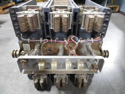 Westinghouse SPB65 Pow-R-Breaker 1600A Frame 1200A Trip Pow-R Trip 7 Used