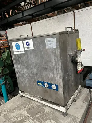 USED BANDELIN ULTRASONE  CLEANER WITH HEATING