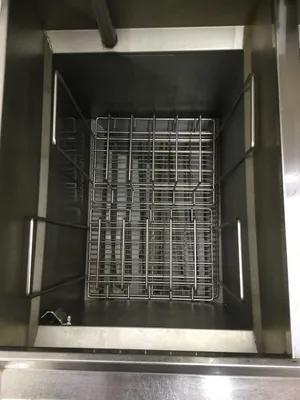 Pitco SRTE14-2-S 16.5 Gal 2 Section 208v 3Ph Elect. Rethermalizer