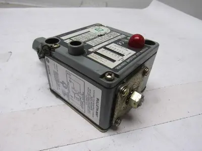 Allen Bradley 836T-T253JX21X15 Ser A 6-30PSI Pressure Control Switch 600VAC Max
