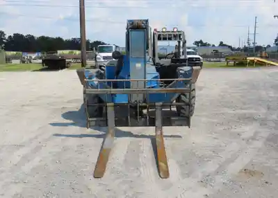USED 2011 GENIE GH-1056