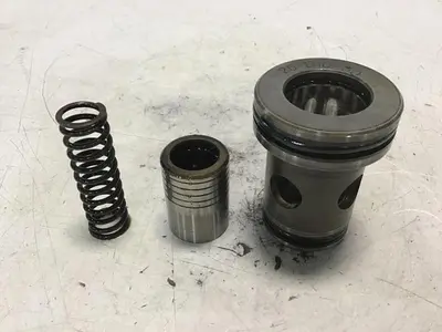 USED VICKERS 25-D10-30