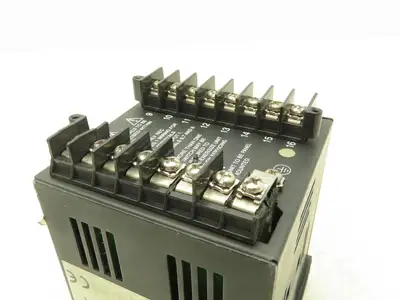 Honeywell UDC2300 Mini-Pro Temperature Controller DC230L-E0-00-10-0A00000-00-0