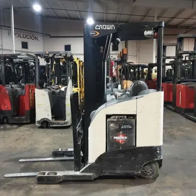 USED 2019 CROWN RR5725-45