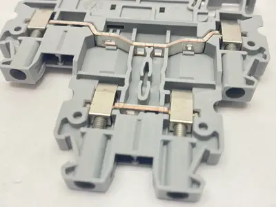New | in-Stock Phoenix Contact Double-Level Terminal Block 3044636 LOT OF 5 Terminal Blocks Michigan US | Maverick Industrial Sales #1389239