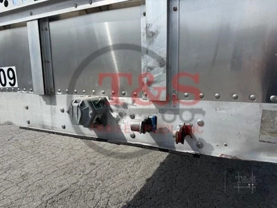 Used 2023 WILSON _UNKNOWN_ Livestock Trailers Illinois US | T&S Trailer Pool #1509470