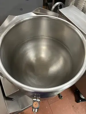Used Crown Used Crown Market Forge EC-10 Electric 10 Gallon Tilting Jacketed Steam Kettle 240V 3 Ph Cooking Kettles Illinois US | Falcon Restaurant Supply #1375750