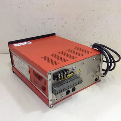 USED LEYBOLD HERAEUS CM330