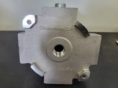 NEW CROUSE-HINDS GRUE19