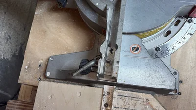 Used _UNKNOWN_ _UNKNOWN_ Double Miter Saws Georgia US | Auction Management Corporation #1548657