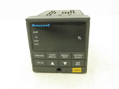 Honeywell UDC3000 Digital Temperature Controller DC300K-E-0A0-20-0000-0