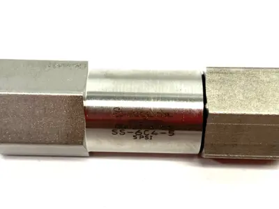 USED SWAGELOK STAINLESS STEEL POPPET CHECK VALVE, FIXED PRESSURE, 5PSI