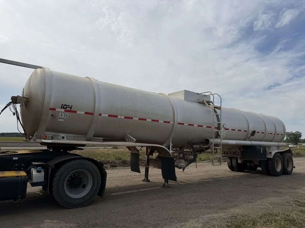 Used 2011 STREPHENS 8,400 GALLON TANKER Tanker Trailers Minnesota US | Carco Truck & Equipment #1513861
