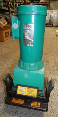 USED LIGHTNIN VEKTOR V5Q11ON