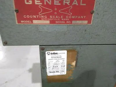 USED GENERAL COUNTING SCALE COMPANY ACCUCOUNT 2 COUNTING SCALE