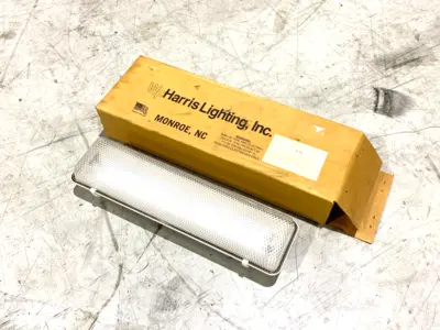 USED WF HARRIS FACILITY LIGHTING UNIT CLEAR PRISM