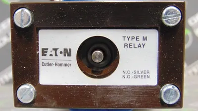 Cutler Hammer D26MRD602 Ser. A2 Type M Latched Relay Used