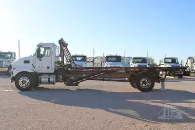 New | in-Stock 2027 MACK MD7 Rolloff Trucks Texas US | Roll Off Truck World #1491883
