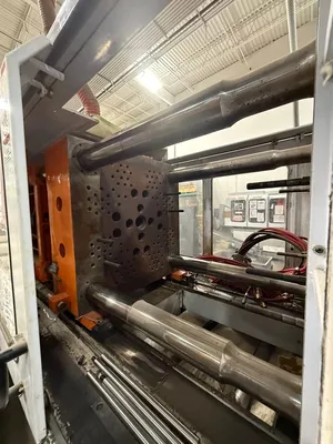 2012 HUAHONG HR320PE Injection Molding Machines | ListingHippo (15)