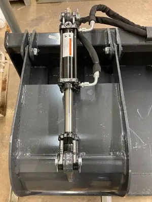 WOLVERINE Grapple Bucket 2025