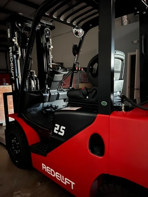 NEW 2025 REDELIFT R25-LPG
