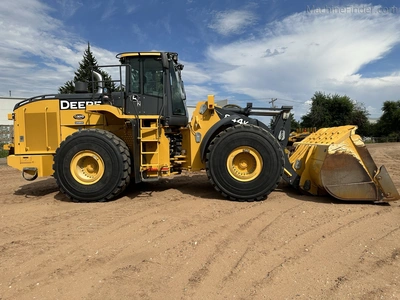 USED 2020 Deere 844K