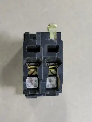 USED SQUARE D QOB220
