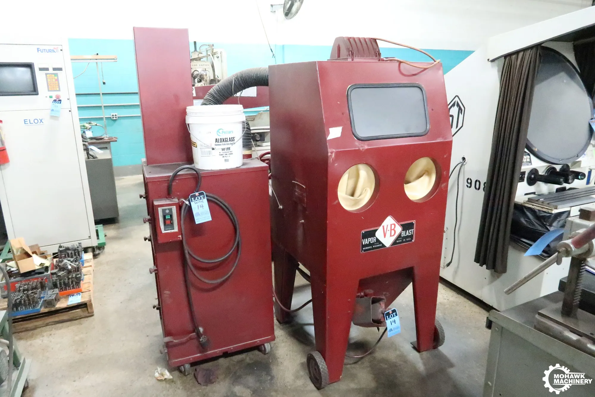 30" x 24" x 32” VAPOR BLAST "DFH3030" PORTABLE BLAST-CLEANING CABINET w/DRI-FINE HONING TECHNOLOGY - DUST COLLECTOR