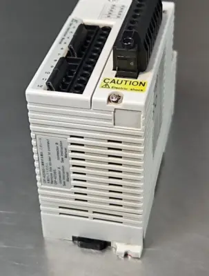 Keyence SL-R11 Safety Control Unit 24VDC 150mA Type 4 (BIN3.4.4)