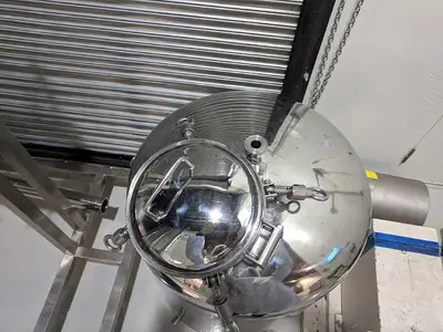Small SS Vertical Tank