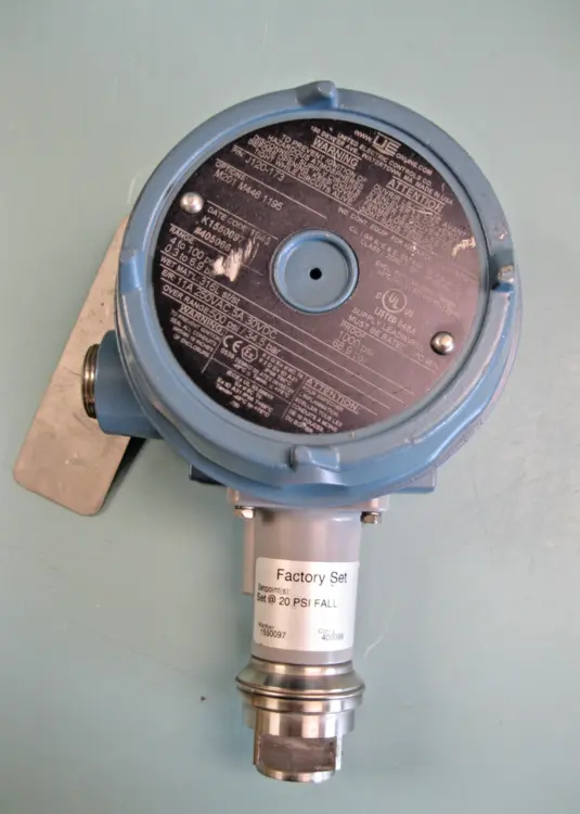 Used United Electric Controls _UNKNOWN_ Sensors New Hampshire US | Bitter End Trading #1126228