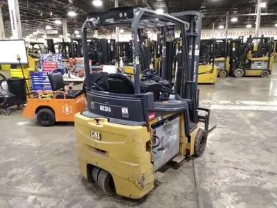 USED 2019 CATERPILLAR 2ET4000