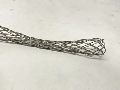 USED HUBBELL KELLEMS LIQUIDTIGHT CONDUIT WIRE GRIP STRAIGHT 1"
