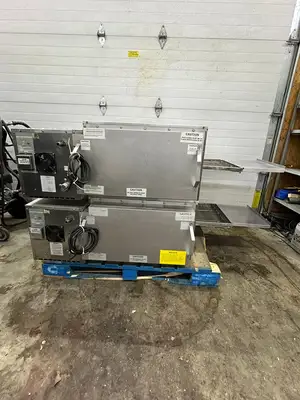 Lincoln 1116-080-A, Double Stack Gas Conveyor Pizza Oven  Fully Refurbished