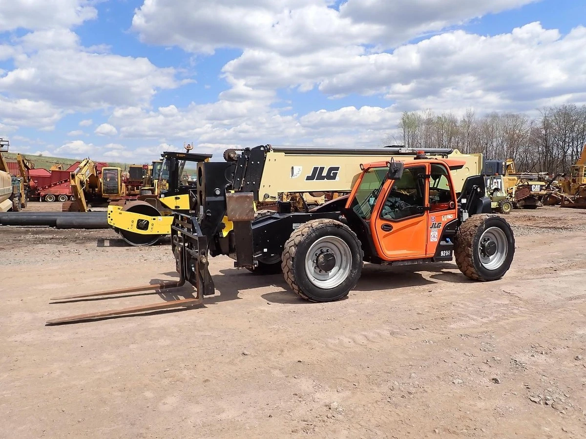 USED 2024 JLG 1255